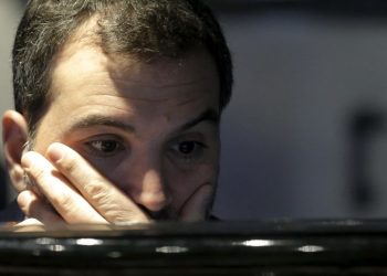 3M earnings beat by $0.01, revenue topped estimates